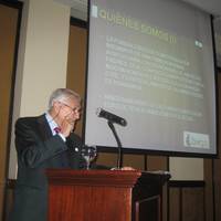 Présentation de la bibliothèque au Country Club de San Isidro