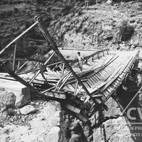 Pont de Vischongo dans la province de Vilcashuamán, Ayacucho, après un attentat