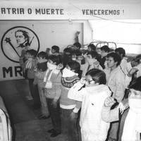 Des détenus du MRTA harangue leur organisation dans l'un des pavillons du pénitencier Castro Castro